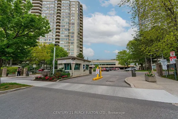 3 Greystone Walk DR #1228, Toronto E04, ON M1K 5J4