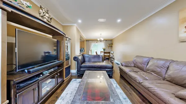 Toronto W05, ON M3L 1L9,37 Foxrun AVE