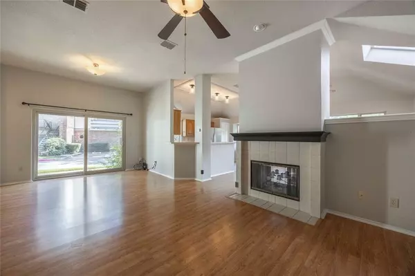 Euless, TX 76039,464 Arbor Club Lane