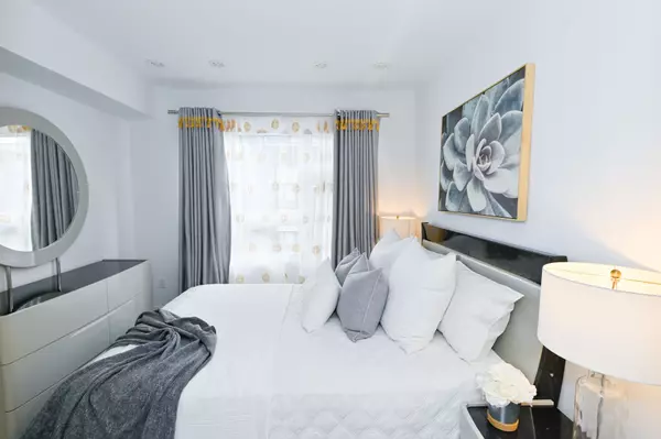 Burlington, ON L8T 0C3,1121 Cooke BLVD #55