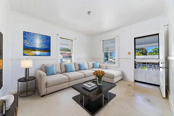 Hilo, HI 96720,294-B KUKUAU ST