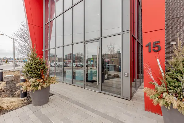 Toronto W05, ON M3M 0B3,15 James Finlay WAY #624