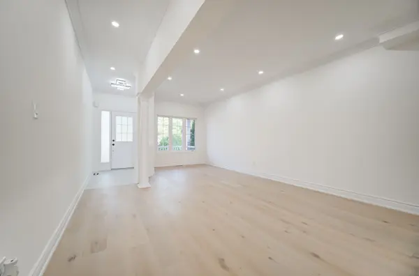 Whitchurch-stouffville, ON L4A 0N3,11 Drum ST