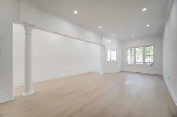 Whitchurch-stouffville, ON L4A 0N3,11 Drum ST