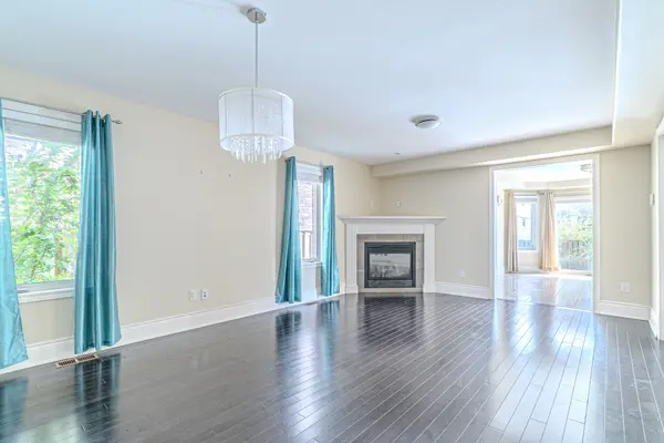 Niagara Falls, ON L2H 0B4,6502 Desanka AVE