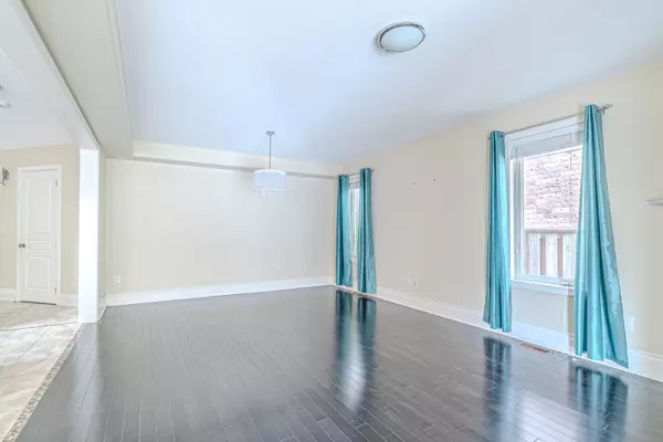 Niagara Falls, ON L2H 0B4,6502 Desanka AVE