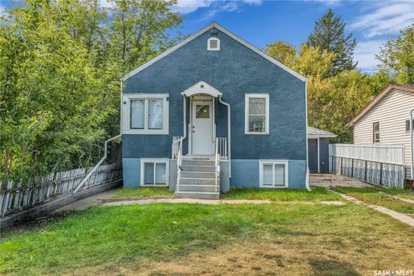 223 L AVENUE S, Saskatoon, SK S7M 2H2