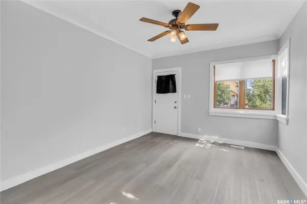 223 L AVENUE S, Saskatoon, SK S7M 2H2