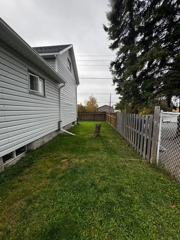 Timmins, ON P4N 5W5,108 Jubilee AVE E