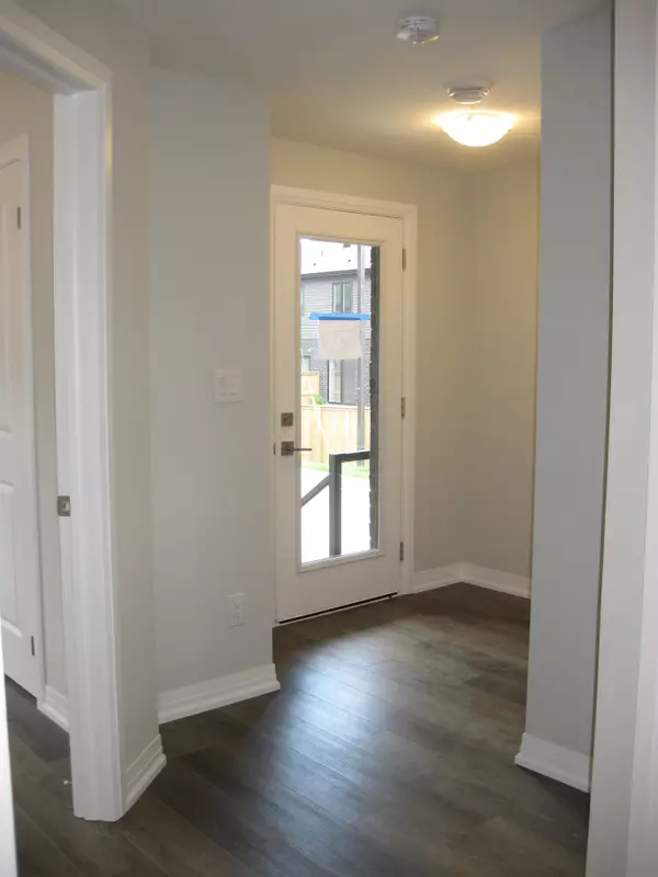 Niagara Falls, ON L2E 0C1,6705 CROPP ST #70