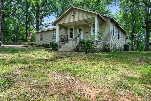 56 Miles Ln, Evington, VA 24550