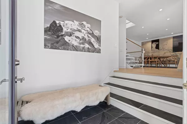 Glebe - Ottawa East And Area, ON K1S 2A9,5 Clemow AVE