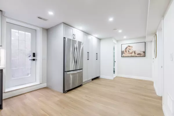 Niagara Falls, ON L2G 0H4,6544 SAM IORFIDA DR #bsmnt