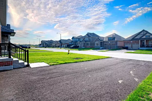 Clearview, ON L0M 1S0,252 Wilcox DR