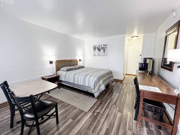 John Day, OR 97845,250 E MAIN ST