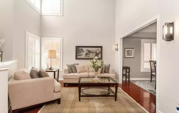 Mississauga, ON L5V 2M1,5133 PARKPLACE CIR