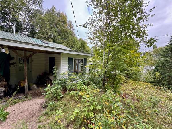 256 Elgin RD, Hastings Highlands, ON K0L 2K0