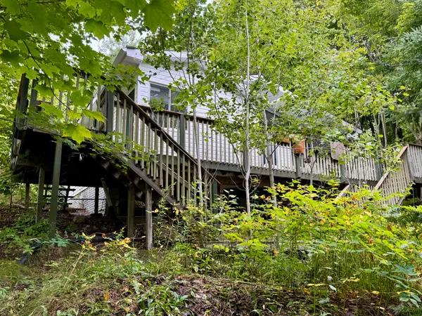 256 Elgin RD, Hastings Highlands, ON K0L 2K0