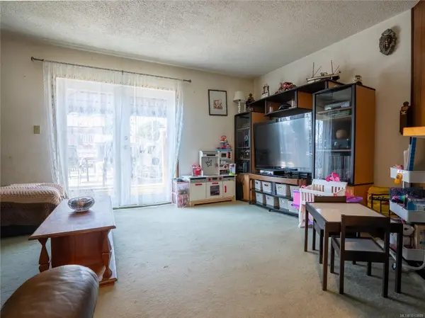 Langford, BC V9B 3Y2,2864 Jacklin Rd #B