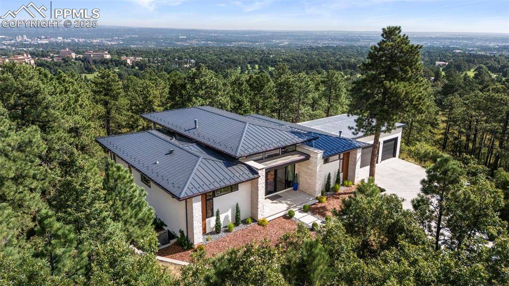 17 Midland RD, Colorado Springs, CO 80906