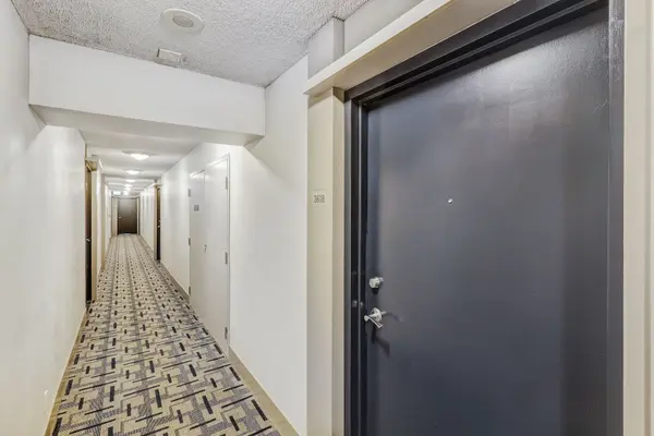 81 Navy Wharf CT #3608, Toronto C01, ON M5V 3S2