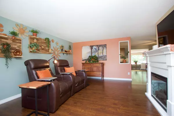 Clarington, ON L1B 1A4,10 Eastbank RD