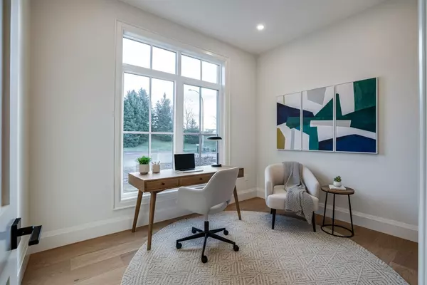 Hamilton, ON L9G 3K9,941 OLD MOHAWK RD