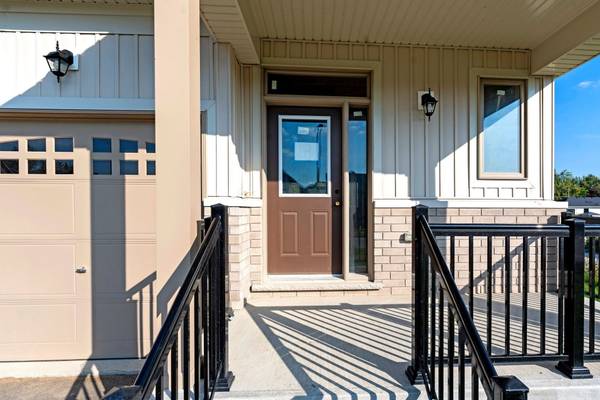 240 Wilcox DR, Clearview, ON L0M 1S0