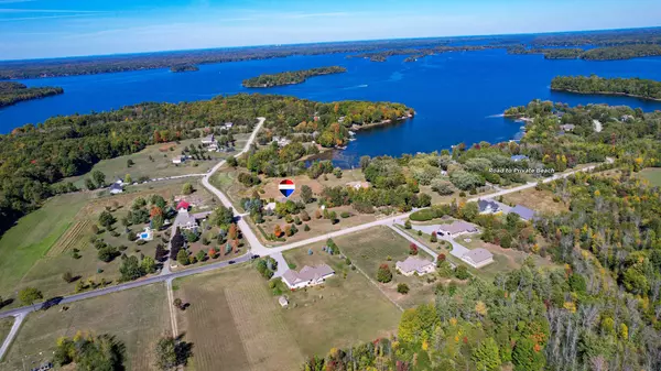 Rideau Lakes, ON K0G 1V0,8 Horace DR