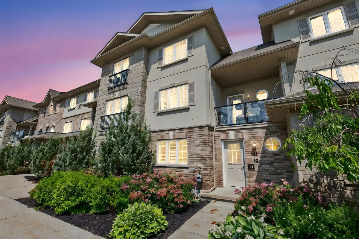 Barrie, ON L4N 5W9,53 Ferndale DR S #11