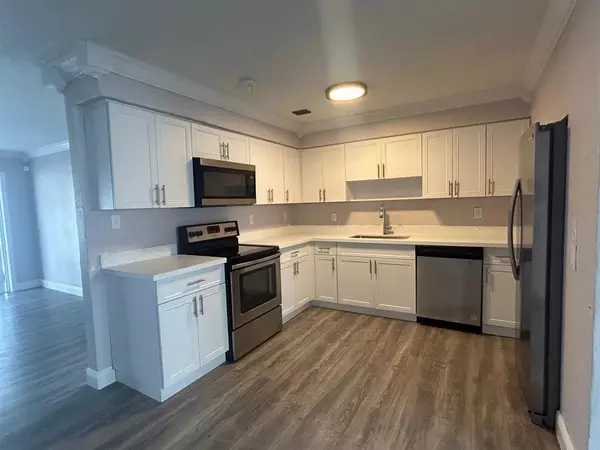 Hollywood, FL 33024,6830 Thomas St