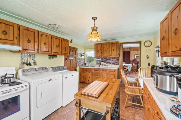 Athens, ON K0E 1B0,255 COUNTY ROAD 40 RD