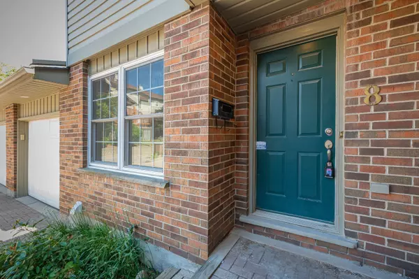 Waterloo, ON N2L 6J5,250 Keats WAY #8