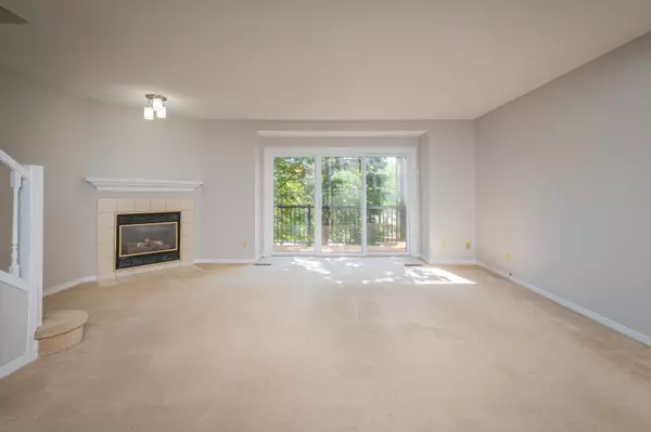 Waterloo, ON N2L 6J5,250 Keats WAY #8