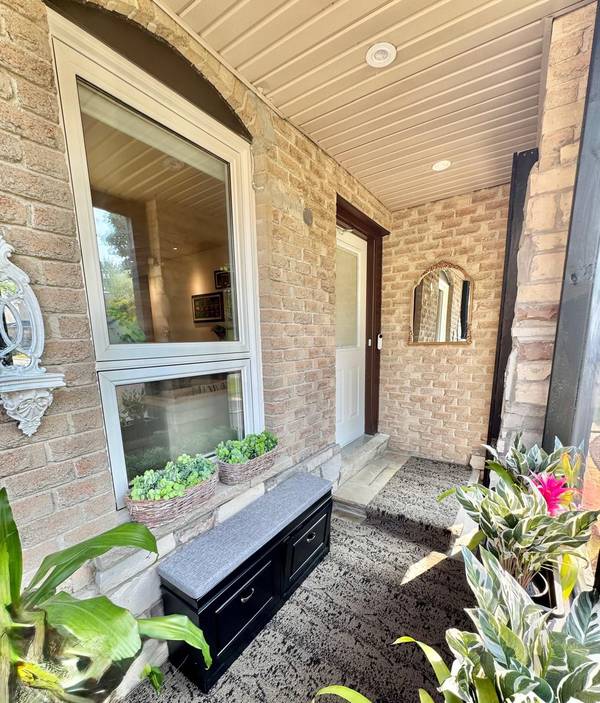 Milton, ON L9T 4T3,206 Harvest DR