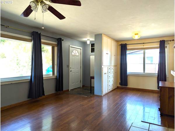 Oakridge, OR 97463,47880 W 2ND ST