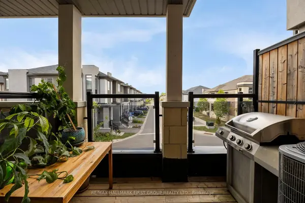 Whitby, ON L1R 0N8,7 Shawfield WAY #79