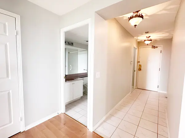 Toronto E07, ON M1S 5J9,5001 Finch AVE E #1211