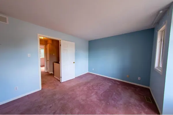 Barrhaven, ON K2J 4P1,242 Beatrice DR