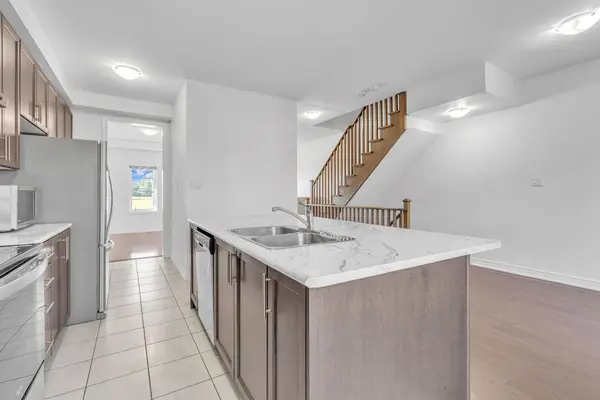 Brampton, ON L7A 5B9,96 Fruitvale CIR