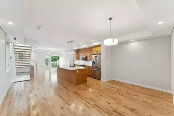 Overbrook - Castleheights And Area, ON K1K 1L1,36 Ontario ST