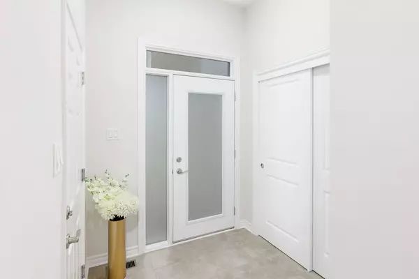 Blossom Park - Airport And Area, ON K1X 0H3,65 Esban DR