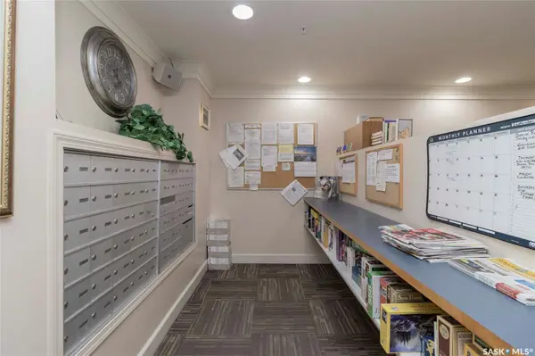 1622 Acadia DRIVE #201, Saskatoon, SK S7H 5H7