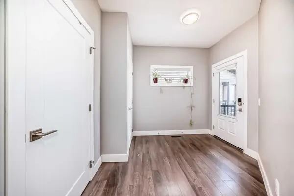 Cochrane, AB T4C 2T3,36 Sundown AVE