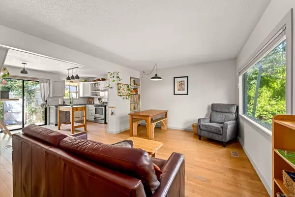 Courtenay, BC V9N 1X1,1261 14th St