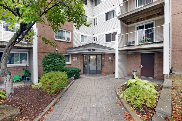 Manor Park - Cardinal Glen And Area, ON K1K 4M4,280 Brittany DR #412