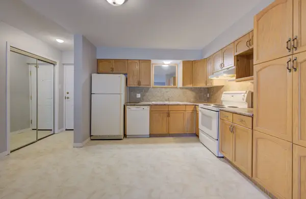 440 DURHAM ST W #302, Wellington North, ON N0G 2L2