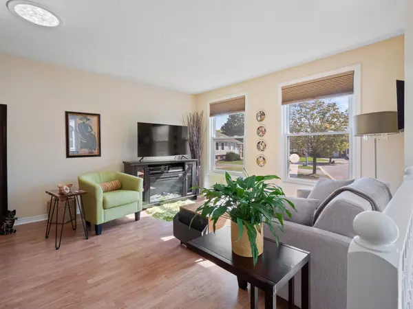 Welland, ON L3C 6R4,36 RAINBOW CT