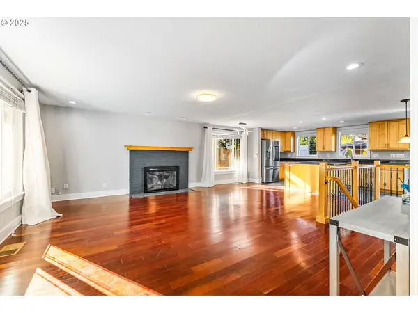 Salem, OR 97304,1088 CASCADE DR