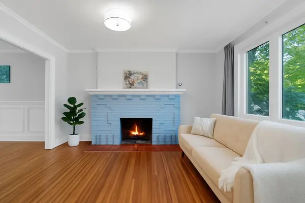 Toronto C04, ON M5M 1A7,89 Lawrence AVE W